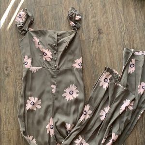 Flynn skye floral jumpsuit new without tags
